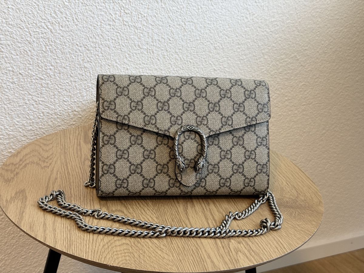 Gucci Borse da donna: Gucci Marmont Clutch mit Kette – Usato da Frauenfeld venduto da Ariuki 1
