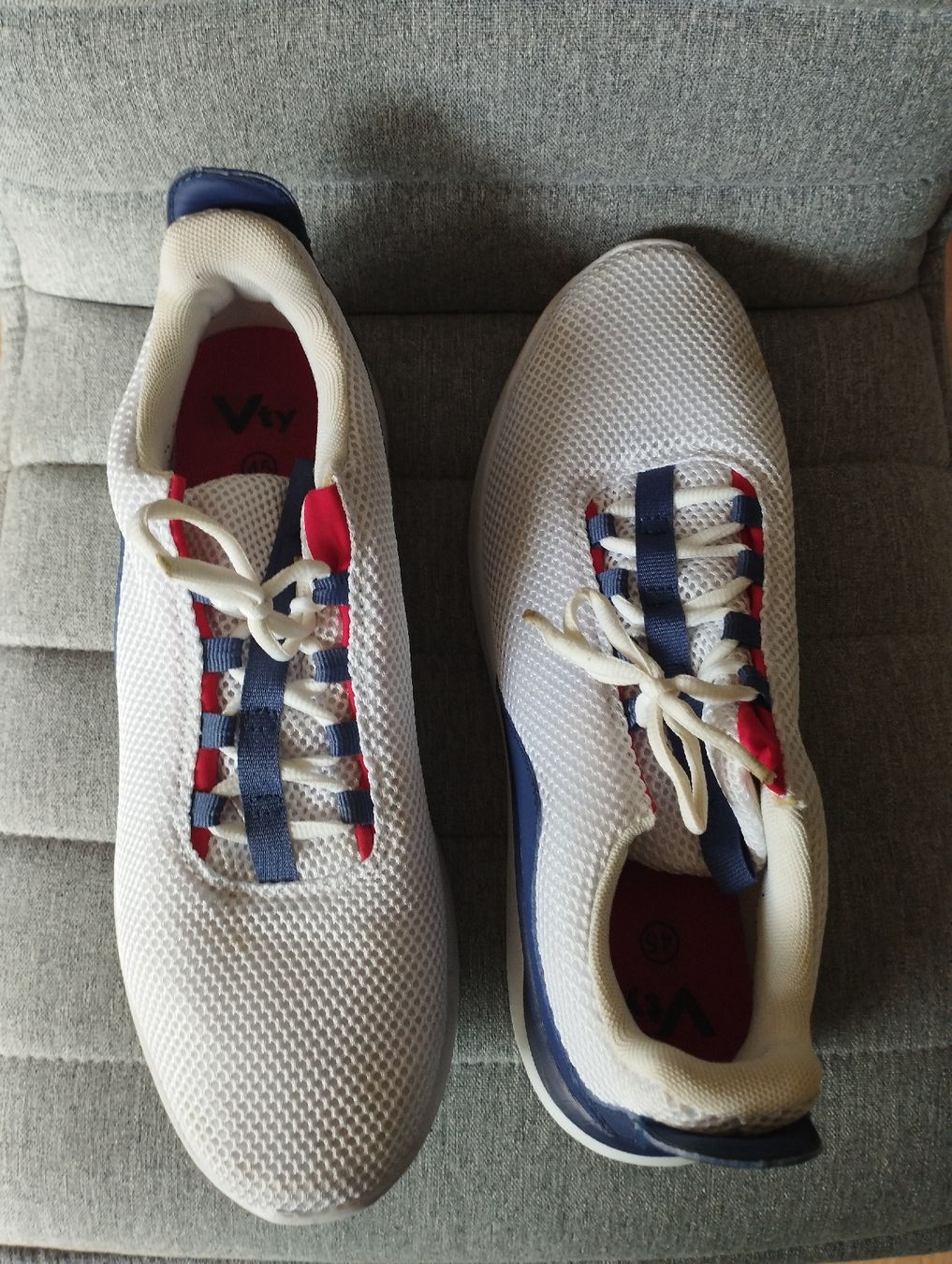 Herrenschuhe: Vty Freizeitschuhe, Sportschuhe, Gr. 45 – Gebraucht aus Hallwil von cao_x7wb 2