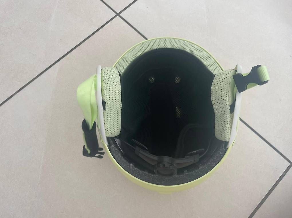 Caschi: Casque de ski  – Usato da Genève venduto da Chek_ka 3
