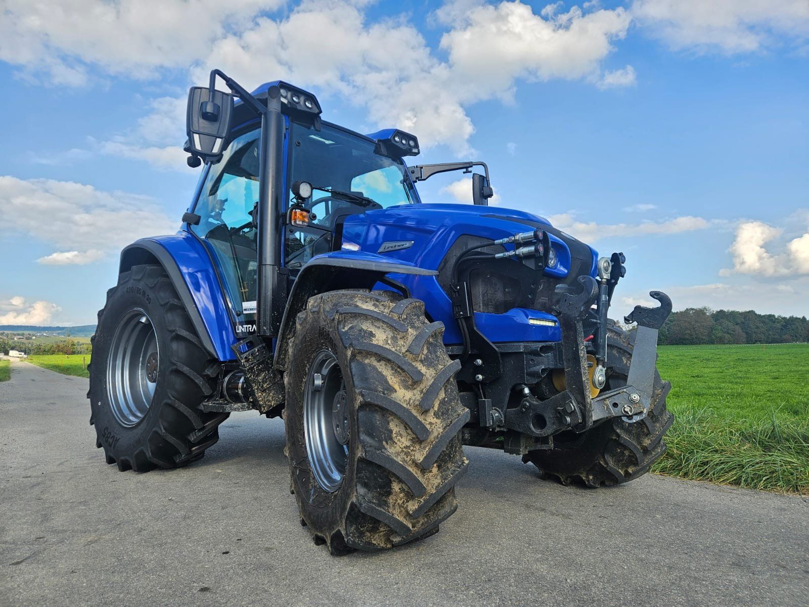Lindner Trattori: Lindner Lintrac 100 2025! – Nuovo (secondo la descrizione) da volketswil venduto da bangy8
