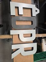 Lettrages en relief