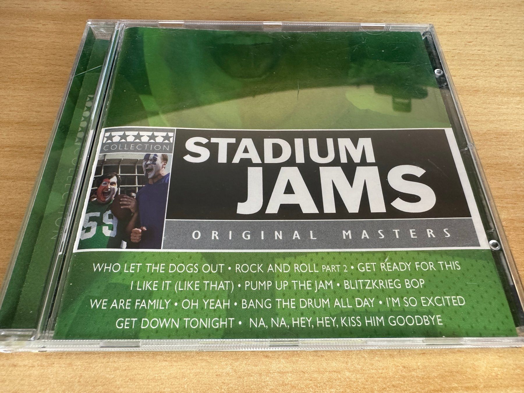 CD: Various – Stadium Jams – Usato da Rikon im Tösstal venduto da Alpenmutz