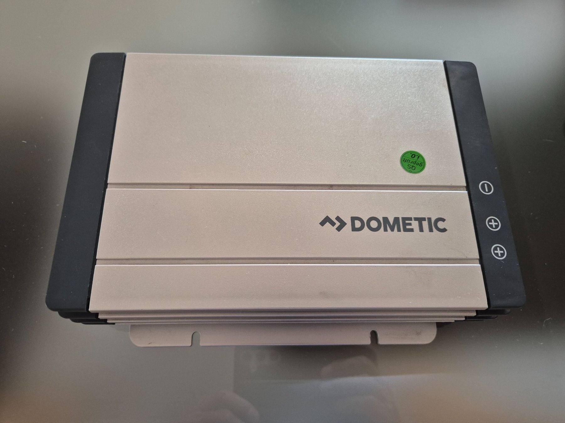 Caricabatterie: DOMETIC MCA 1225 – Usato da Mattstetten venduto da yvu01