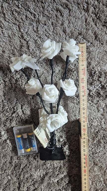 Tutte le decorazioni: Deko Leuchtblumen – Usato da Oberriet SG venduto da maxie97
