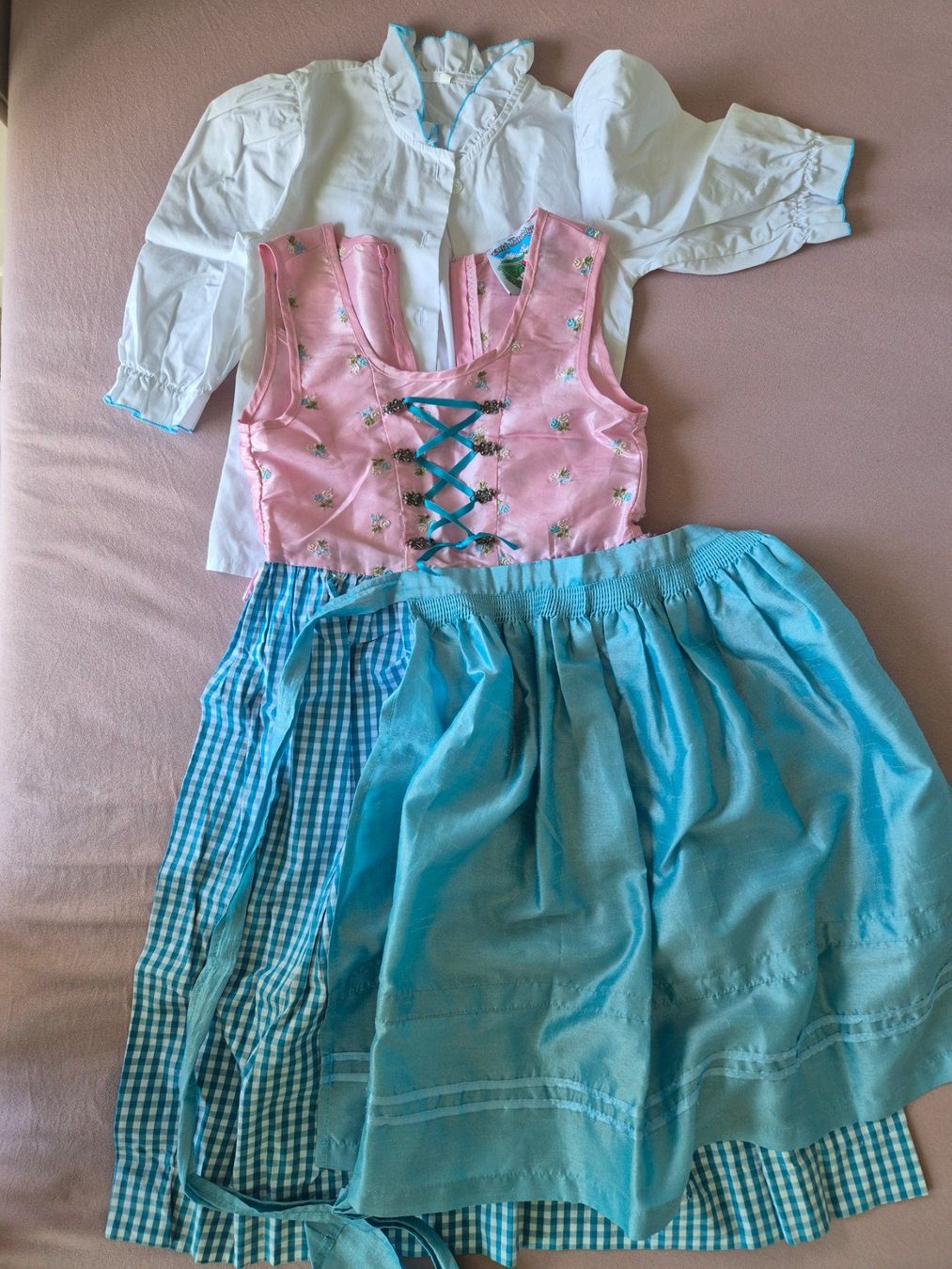 Kleider & Röcke: Mädchen Dirndl-Set Gr. 128 – Neu (gemäss Beschreibung) aus Aarburg von i_c6r8