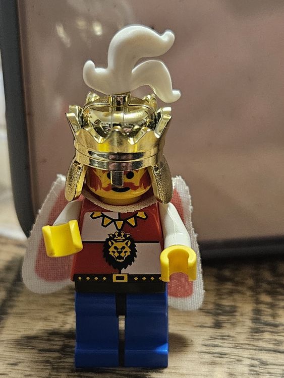 Lego Baukästen: lego figurine castle cas060 Royal Knights  (rare) – Gebraucht aus Confignon von Ecrofigs 6