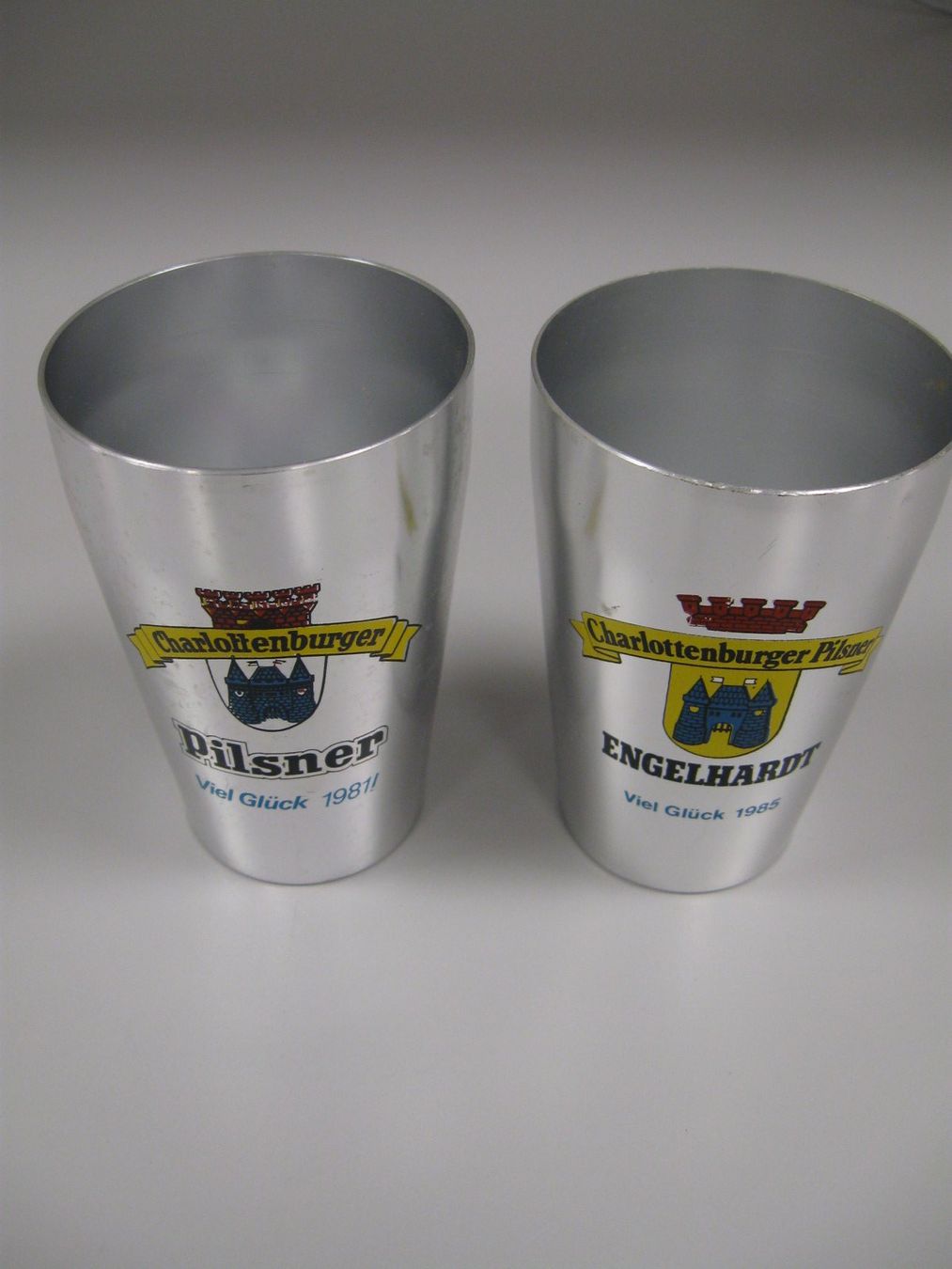 CD: 2x CHARLOTTENBURGER PILSNER Weihnachts-Silvester Edition 81 – Usato da Romanshorn venduto da samo1974