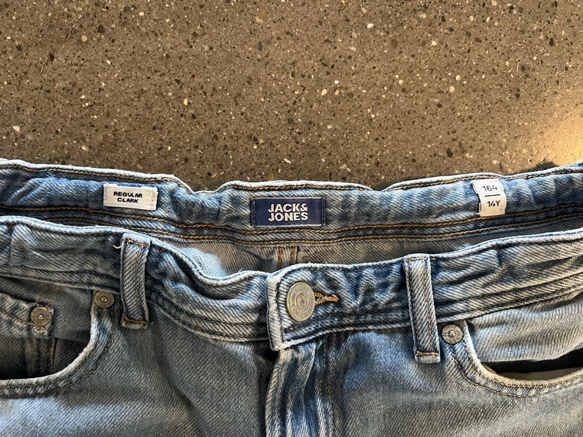Jack & Jones Pantalons: Jeans Jack&Jones regular clark Gr. 164 – D'occasion à Schlierbach par matro01 2