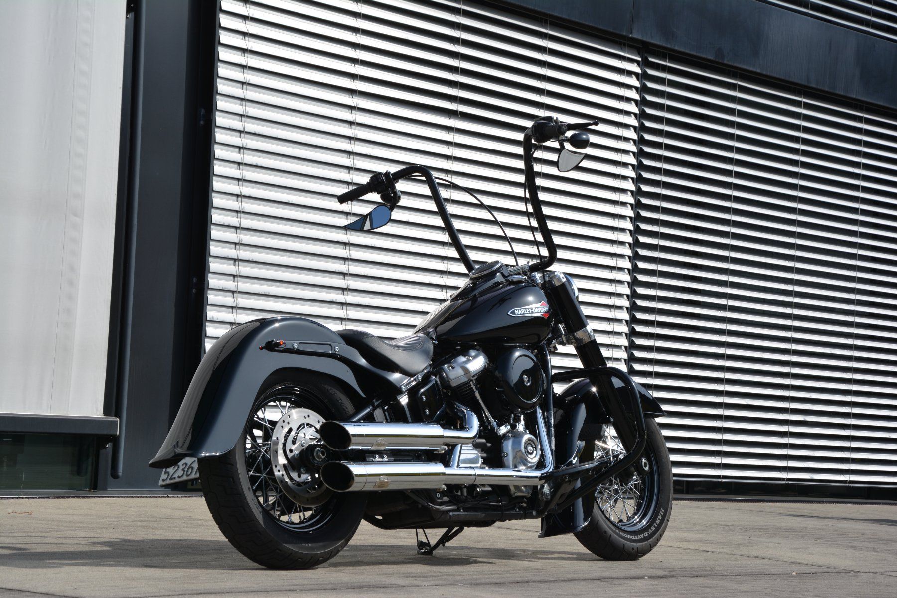 Harley-Davidson Chopper: HARLEY-DAVIDSON FLSL Softail Slim 107 – Gebraucht aus Oberkulm von Curiger-Automobile 4