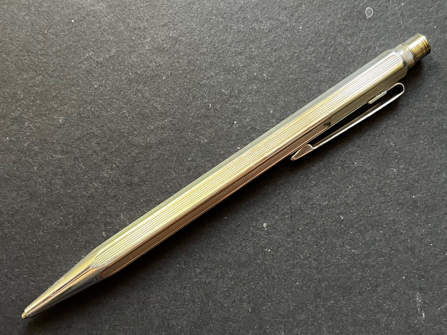 Caran D'Ache Penna & Evidenziatori: Alter Caran d’Ache Ecridor Minenhalter "Pavé" versilbert – Usato da Zürich venduto da FV.vintage 1