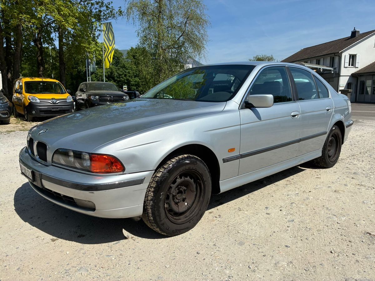 BMW Automobili: BMW 520i Automat – Usato da Zuchwil venduto da clio_v_g