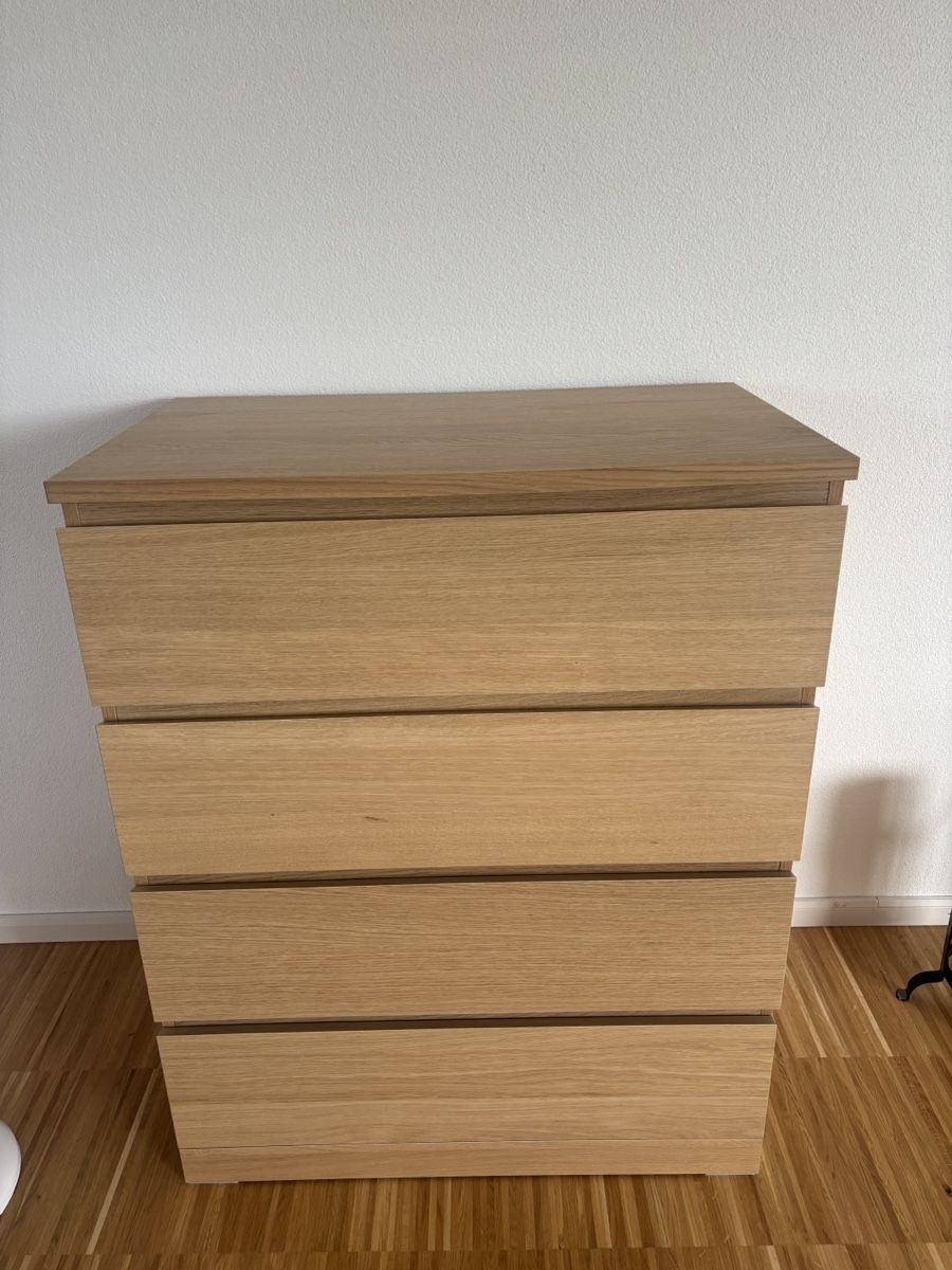 Ikea Commodes: Ikea MALM Kommode mit 4 Schubladen – D'occasion à Erlenbach ZH par Ma.Pi