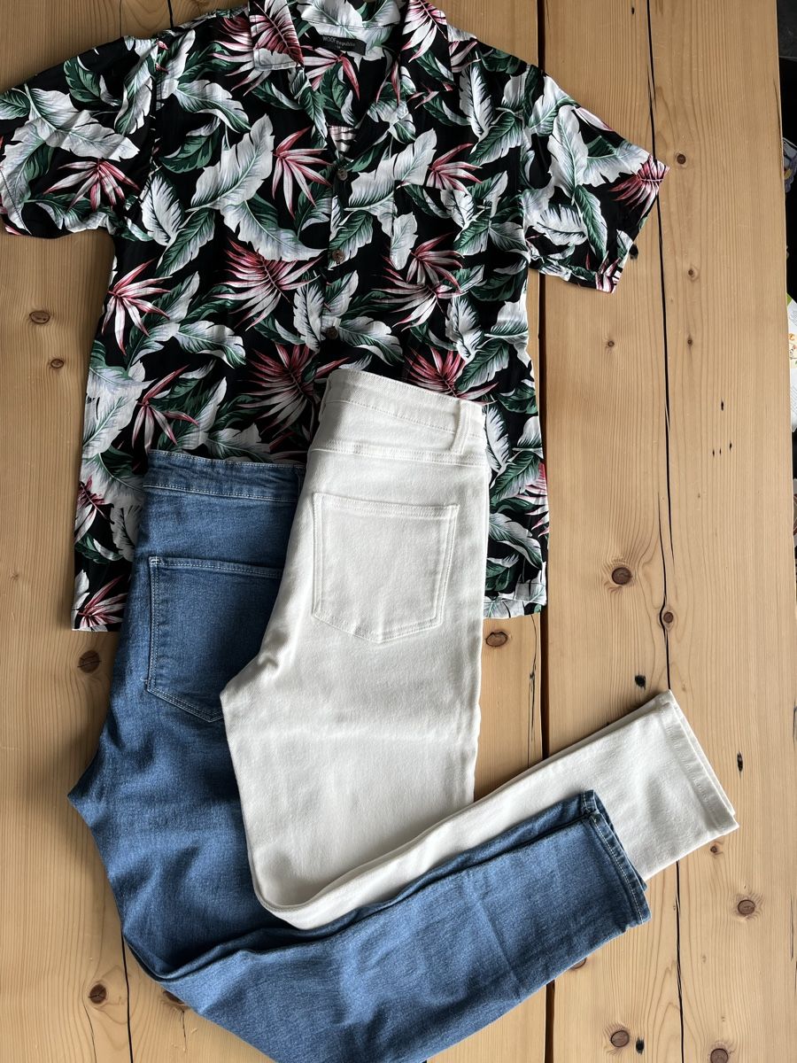 Bershka Jeans: Gestuz & Bershka Jeans & Hemd - Gr. M – Nuovo (secondo la descrizione) da Davos Dorf venduto da AJRMBA