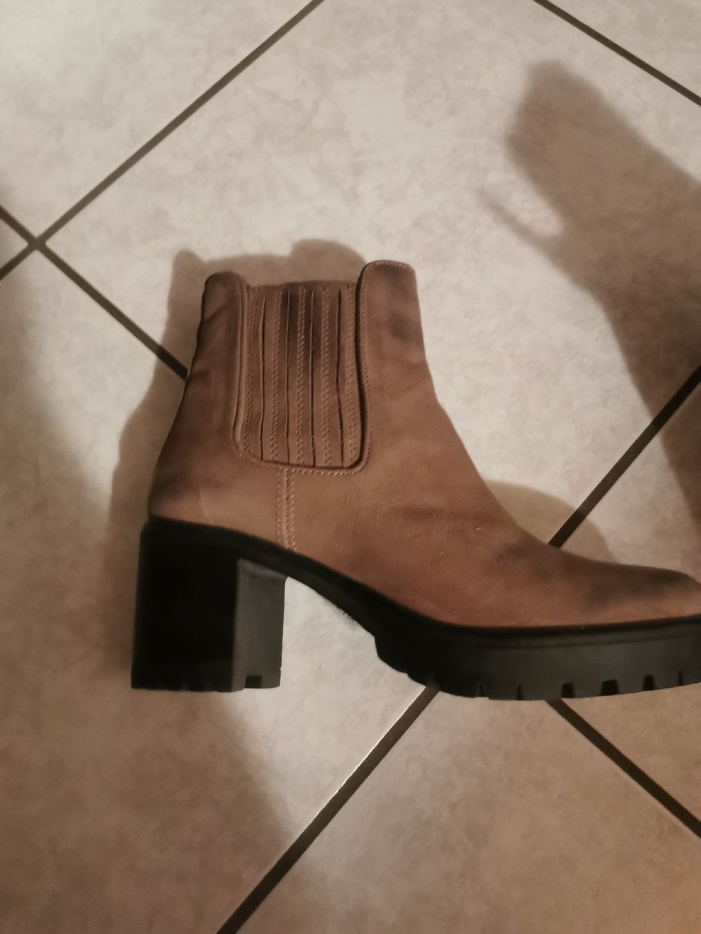 Scarpe da donna: Stiefeletten – Usato da Cama venduto da anto_a 1