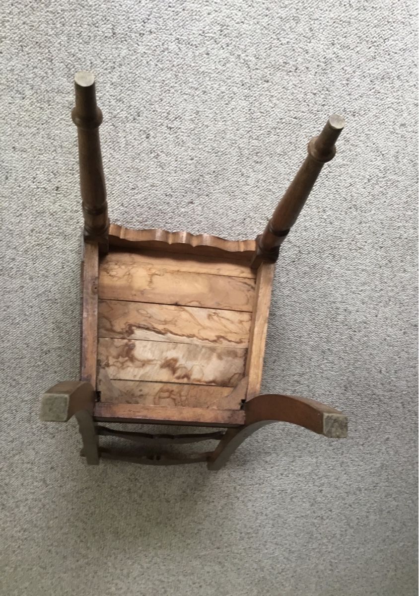 &Tradition Stühle: Schöner alter Holzstuhl – Gebraucht aus Rüschlikon von succes08 3