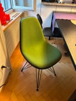 Eames Plastic Side Chair DSR von VITRA
