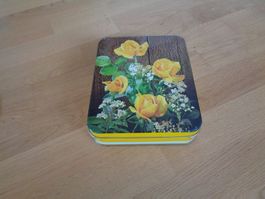 Blechdose mit Rosenmuster antik? HUG AG Malters/Luzern