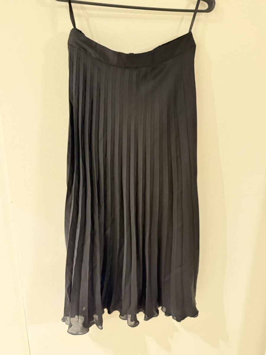Primark Gonne: Jupe plissée noire- Élégante et légère! – Usato da Estavayer-le-Lac venduto da Iness_oth