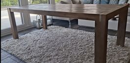 Esstisch aus Holz