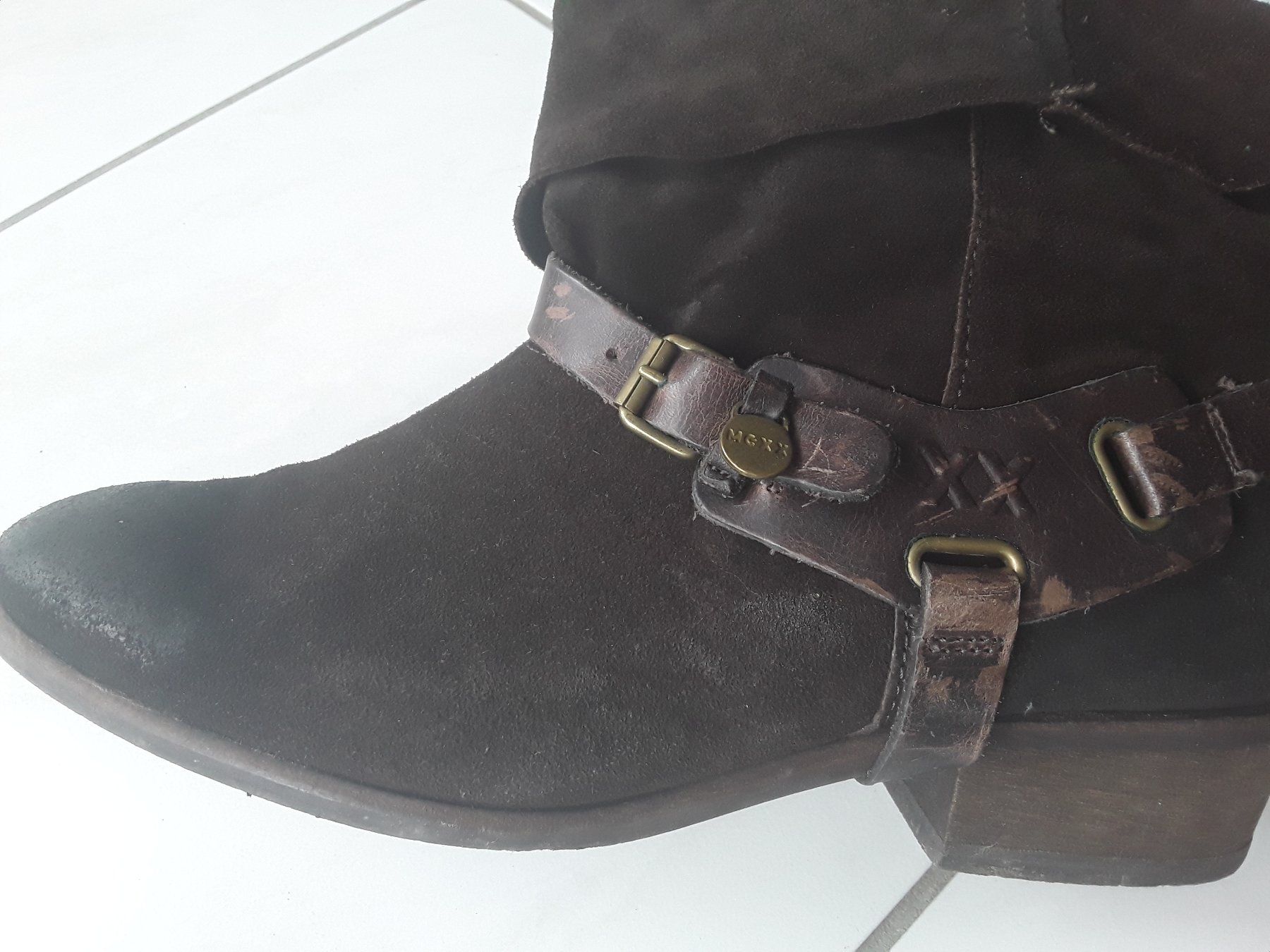 Mexx Damenschuhe: Neuw. coole  MEXX Stiefeletten Gr.39 – Gebraucht aus Heimberg von Samprof 5