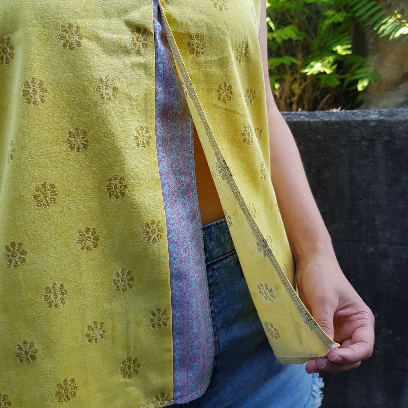 Top: Handmade Upcycling Top – Usato da Monte Carasso venduto da arn_dime 2