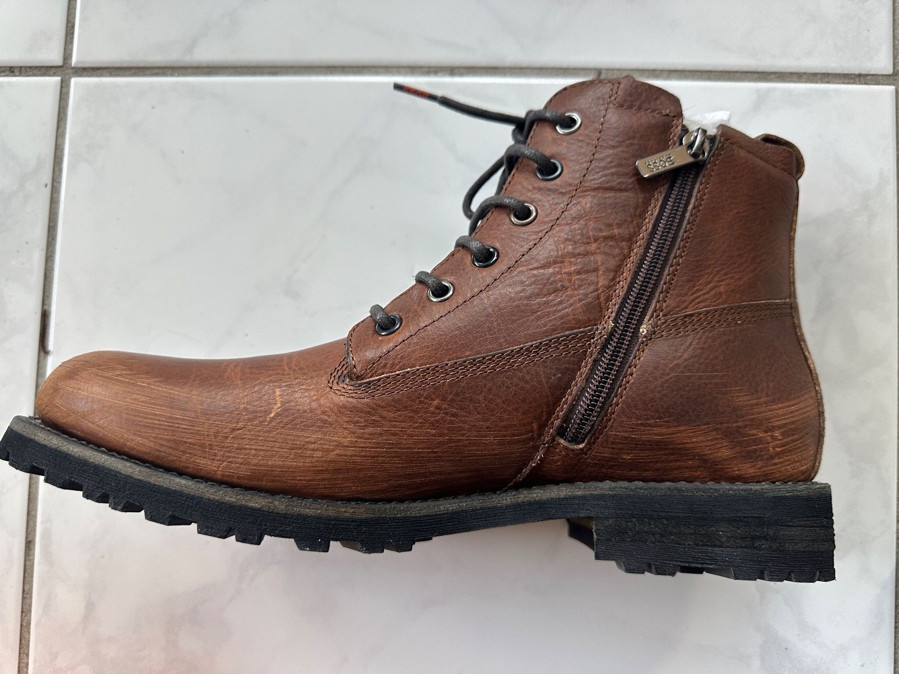 Hugo Boss Chaussures hommes: BOSS STIFFEL – D'occasion à Neunkirch par internet-shop