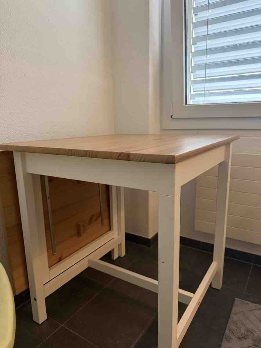 Ikea Tavoli: Ikea Kitchen Table Square Wood Like New Condition – Nuovo (secondo la descrizione) da Lyss venduto da tvi_67pr 1