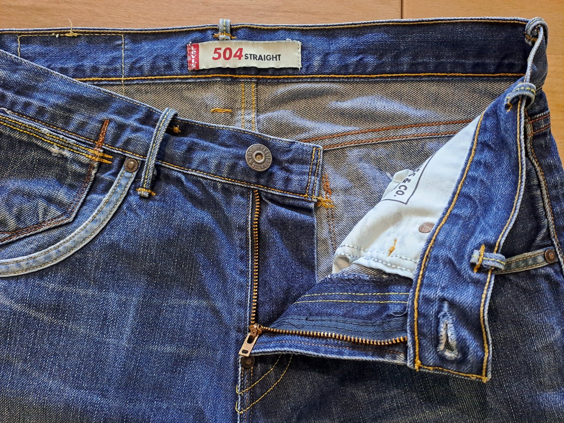 Levi's Jeans: Levis 504 straight W30 L32 – Nuovo (secondo la descrizione) da Meyrin venduto da dijin 6