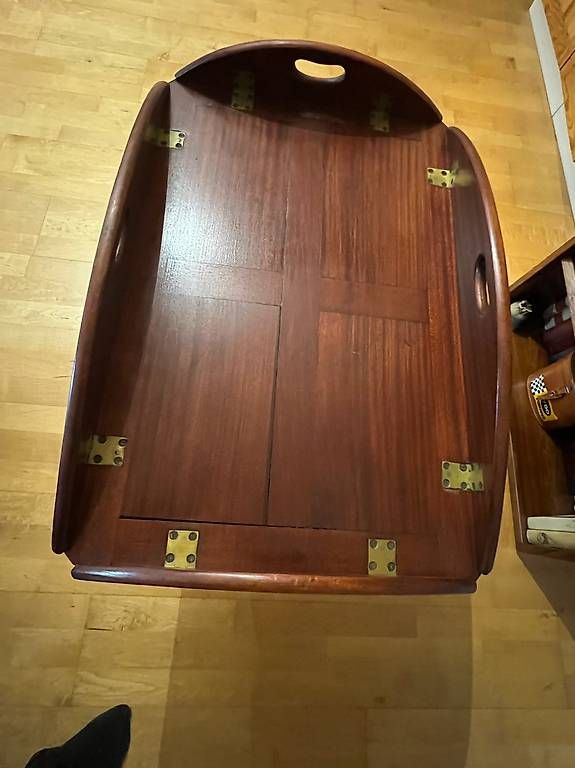 Tavoli: Table d'appoint en bois – Usato da Genève venduto da Julien_Favre 2