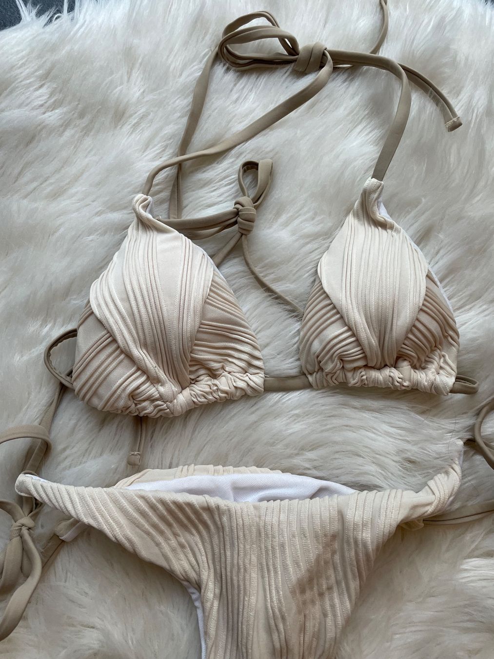 Costumi da bagno & Bikini: Neuer, beiger Bikini mit Struktur, Grösse S – Nuovo (secondo la descrizione) da Dübendorf venduto da ja-m 1
