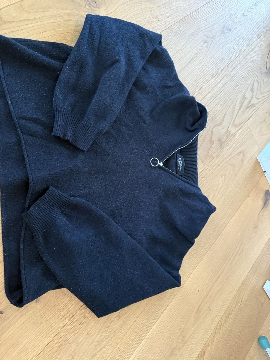 Stradivarius Pulls & Sweat-shirts: Damen Pullover s – D'occasion à Luzern par sydney01.
