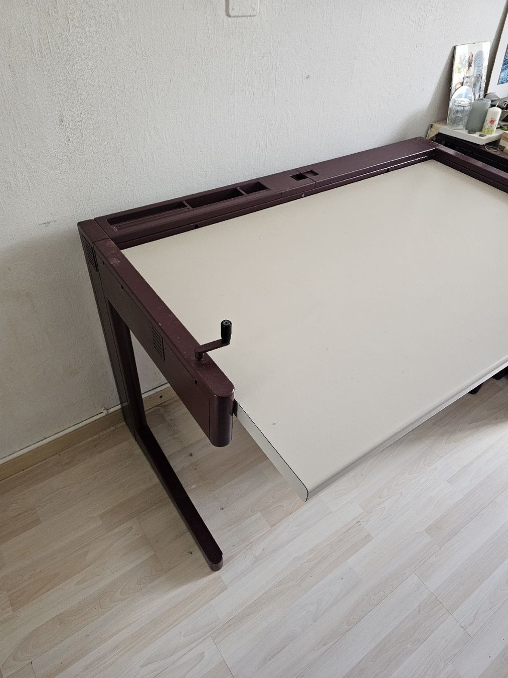 Schreibtische: table de bureau – Gebraucht aus Sonceboz-Sombeval von Mayji.n 1
