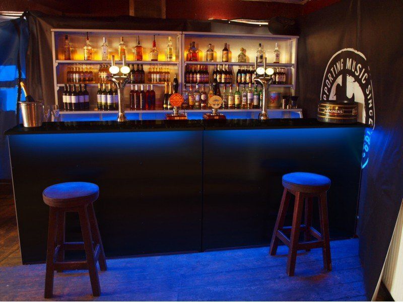 Allestimento di negozi e stand fieristici: Mobile Bartheke - Folding bar - Event bar - Mit LED lights – Usato da Ebikon venduto da sutski123 2