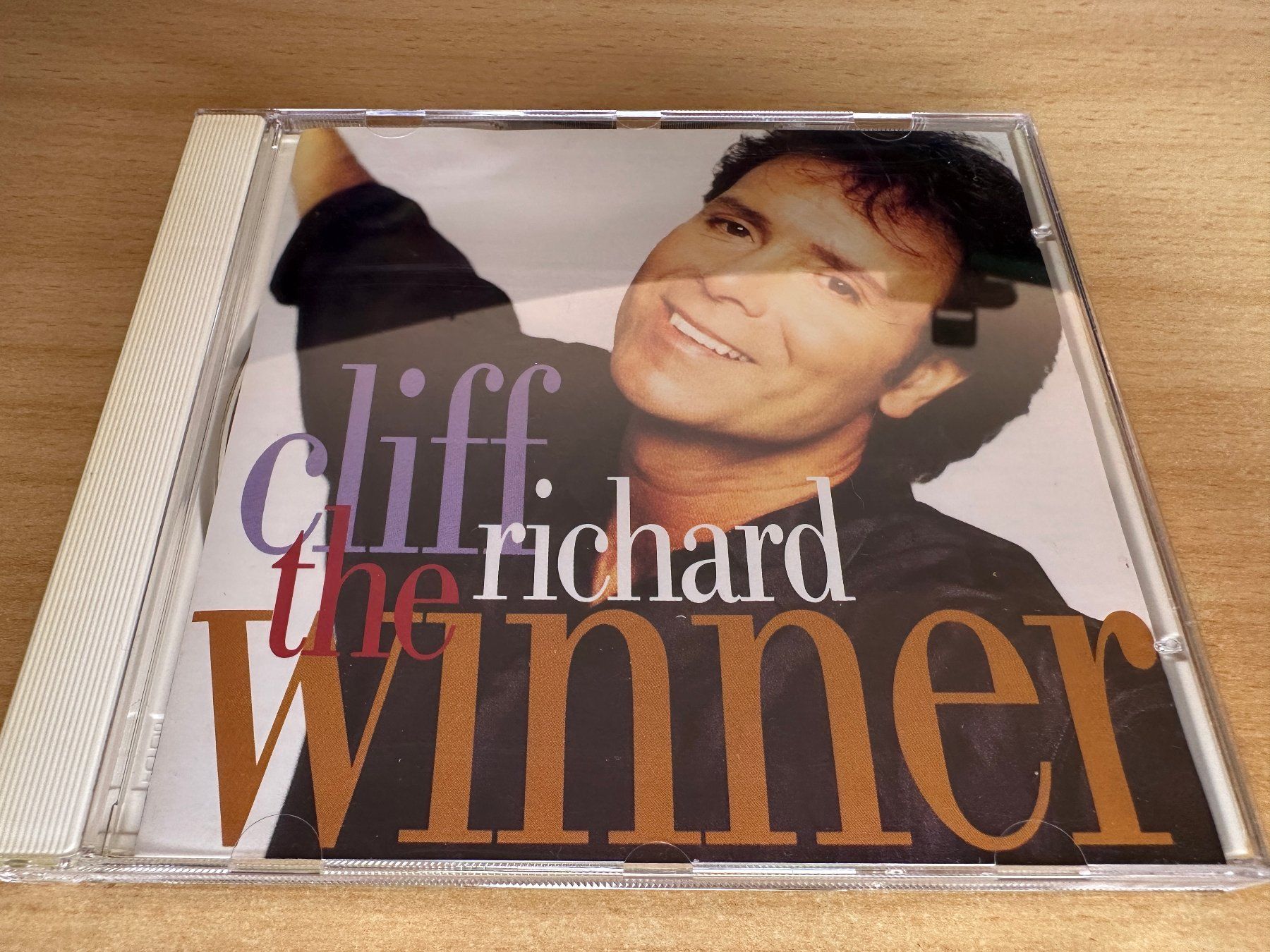 CD: D4 Cliff Richard – The Winner – Usato da Rikon im Tösstal venduto da Alpenmutz