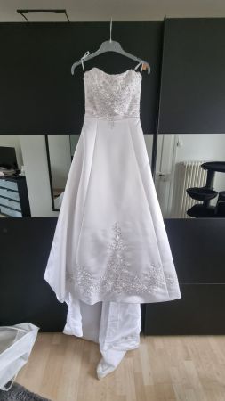 Hochzeitskleid