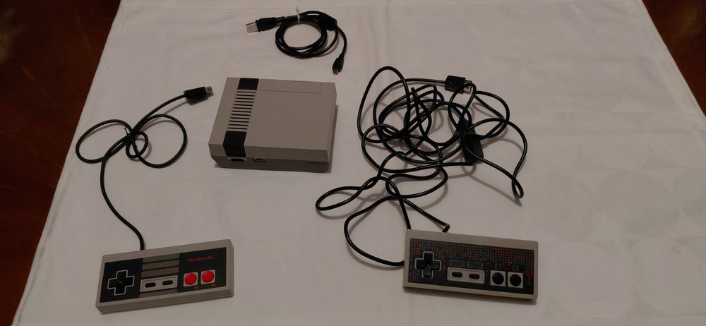 Nintendo NES Mini Classic inklusive zusätzlichem Controller (Gebraucht ...