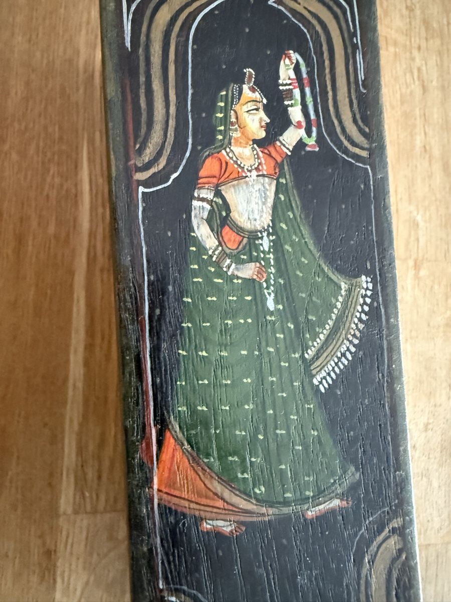 Casse di trasporto: Holzschatulle bemalte Figur und Blumenmuster alt – Usato da Goldach venduto da Donpancho 9