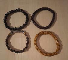 4 schöne Armbänder Neuwertig