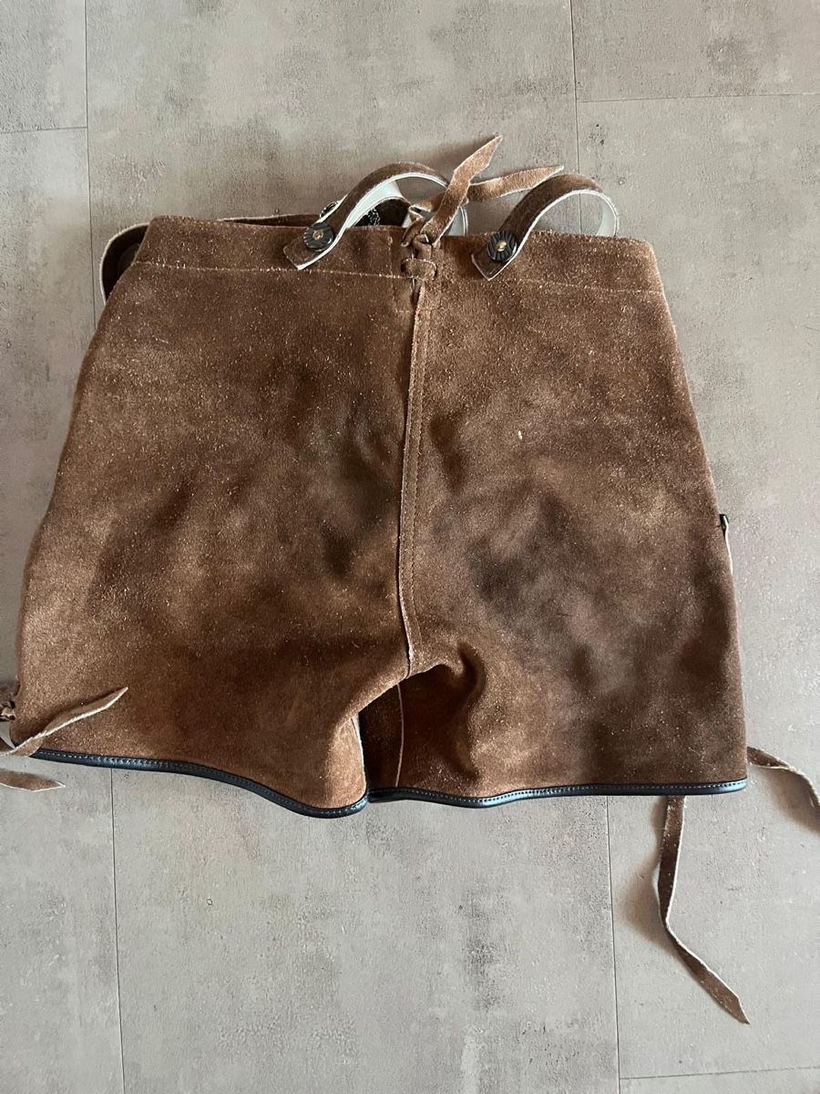 Pantaloni: Kinder Lederhosen – Usato da Oftringen venduto da kawia 1