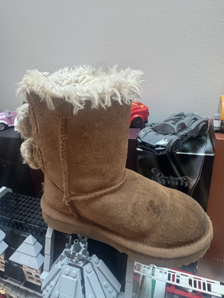 Ugg Scarpe per ragazzi: Ugg – Usato da Ruvigliana venduto da lux_t2sb 6