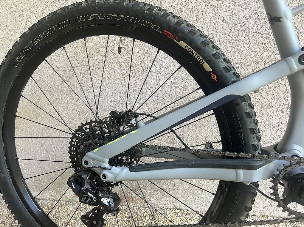Specialized Biciclette: VTT Specialized Camber, S, excellent état – Usato da Versoix venduto da sad_2cl8 6
