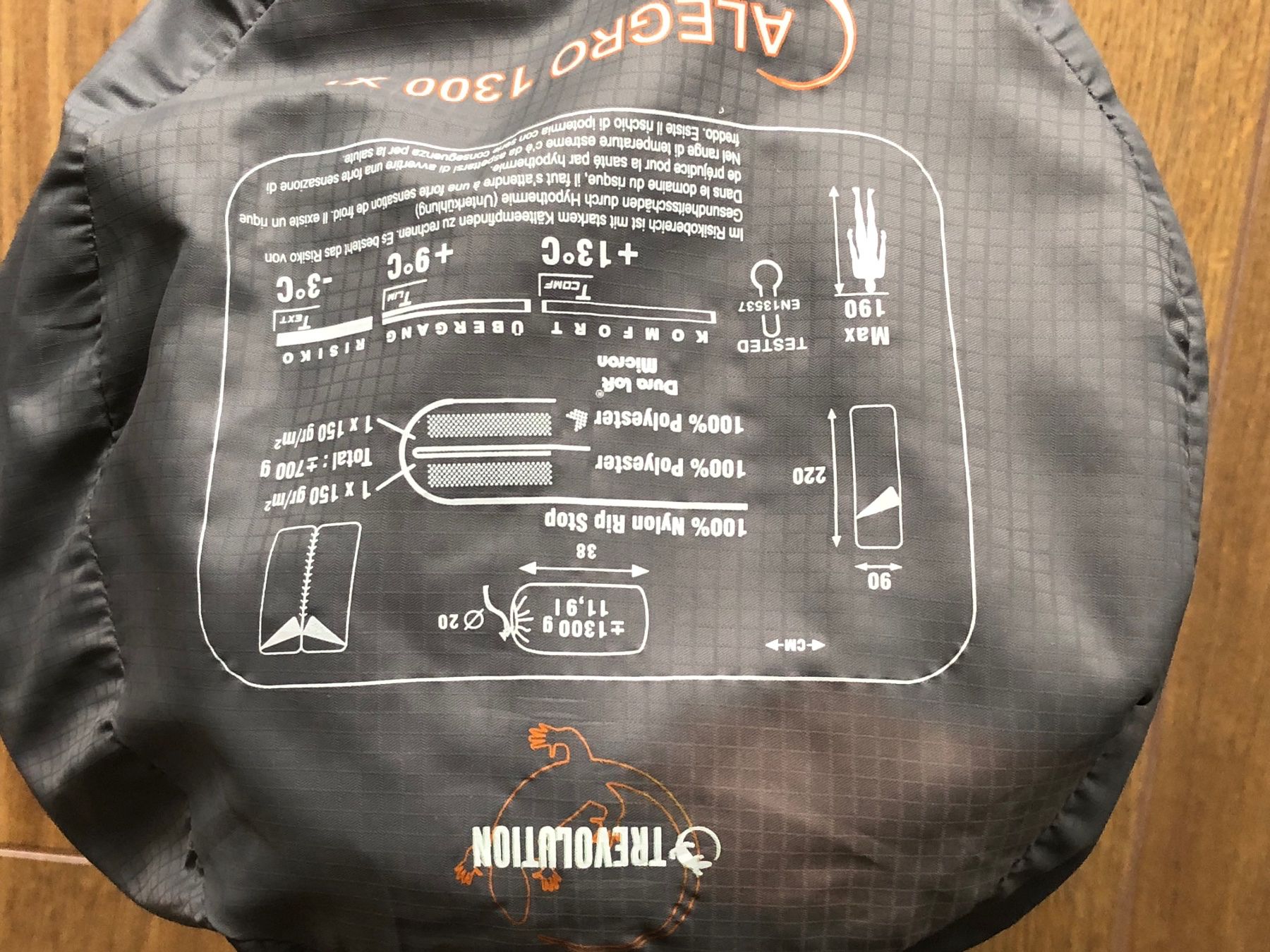 Trevolution Sacchi a pelo: Leichter Trevolution Trekking / Camping Schlafsack – Nuovo (secondo la descrizione) da Mülenen venduto da CreativeSolutions 1