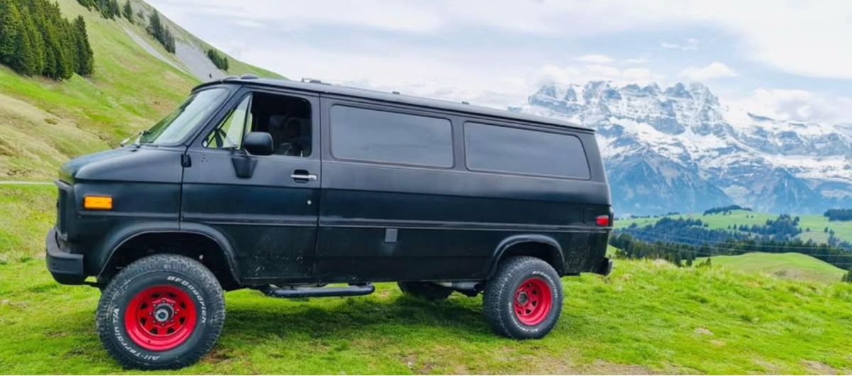Chevrolet Automobili: CHEVROLET G30 VAN 4x4 V8 – Usato da Val-d'Illiez venduto da LuckLuc 4