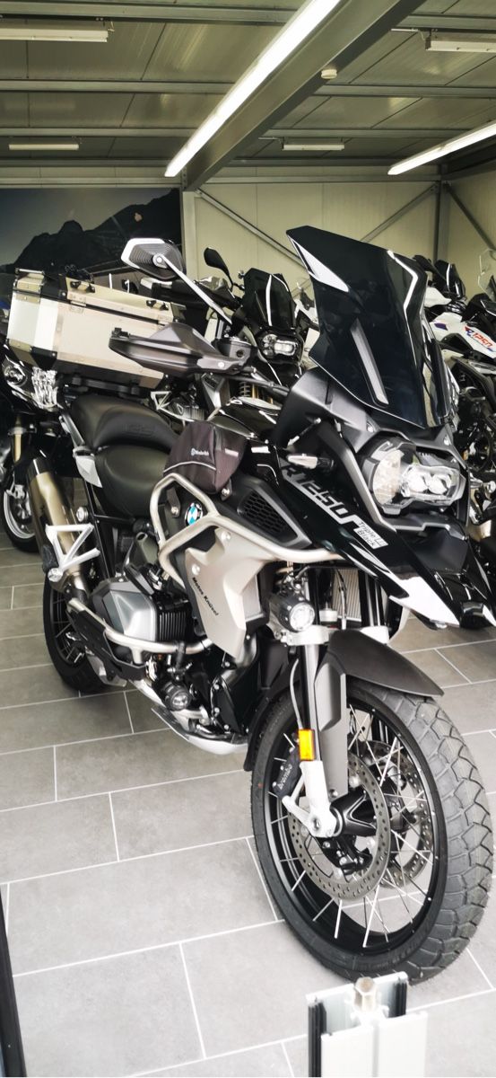 BMW Enduro: BMW GS Triple BLACK NEU – Nuovo e nell'imballaggio originale da Rotkreuz venduto da REISENDE.MIT.LICHT.