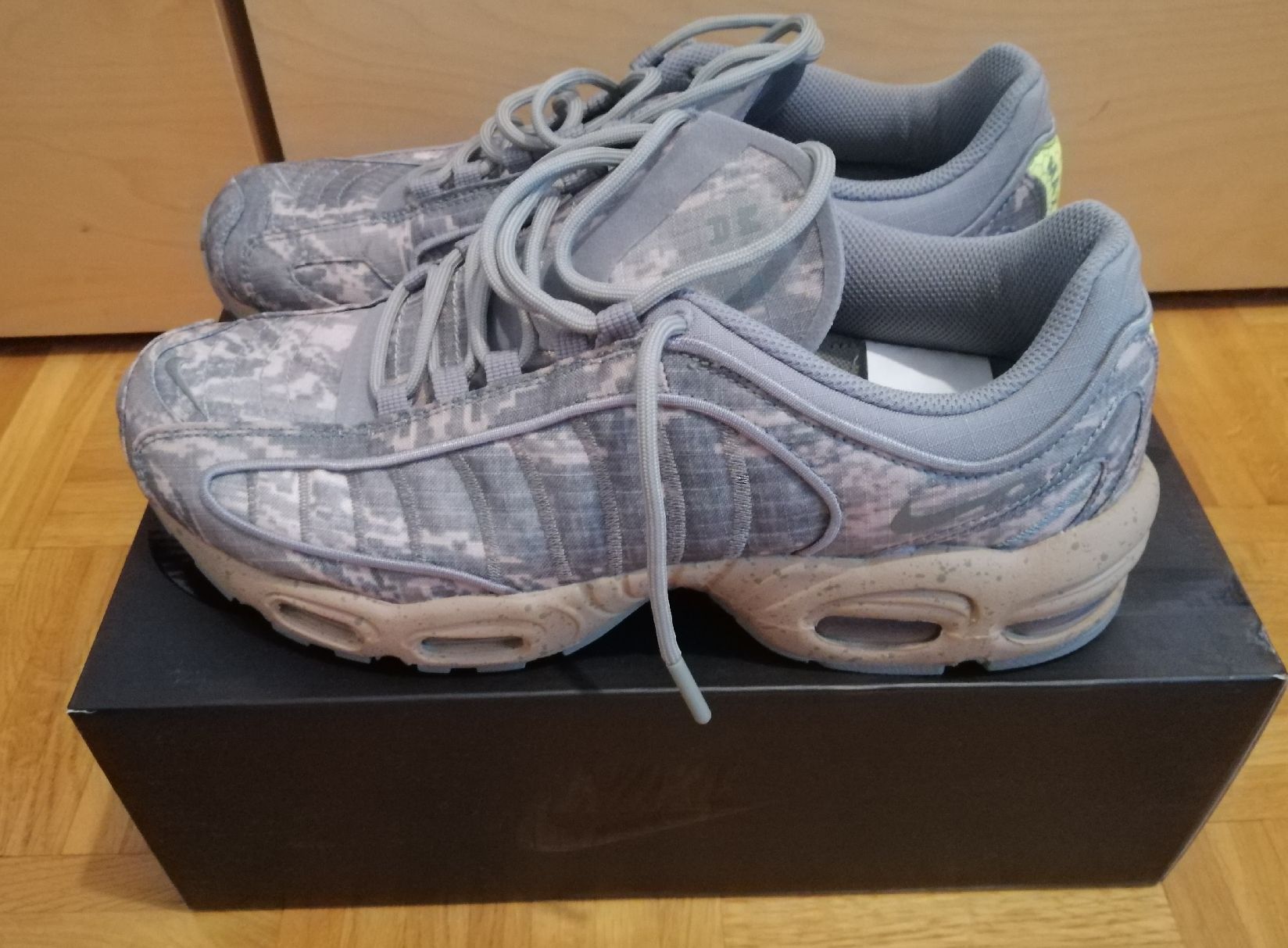 Nike Herrenschuhe: Nike Air Max Tailwind IV taille 42.5 comme neuves  – Gebraucht aus Ecublens VD von loi_dy6b