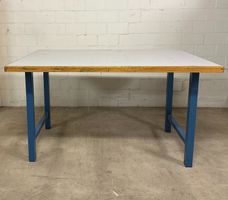 Stabiler Werktisch, Ateliertisch, Werkbank,