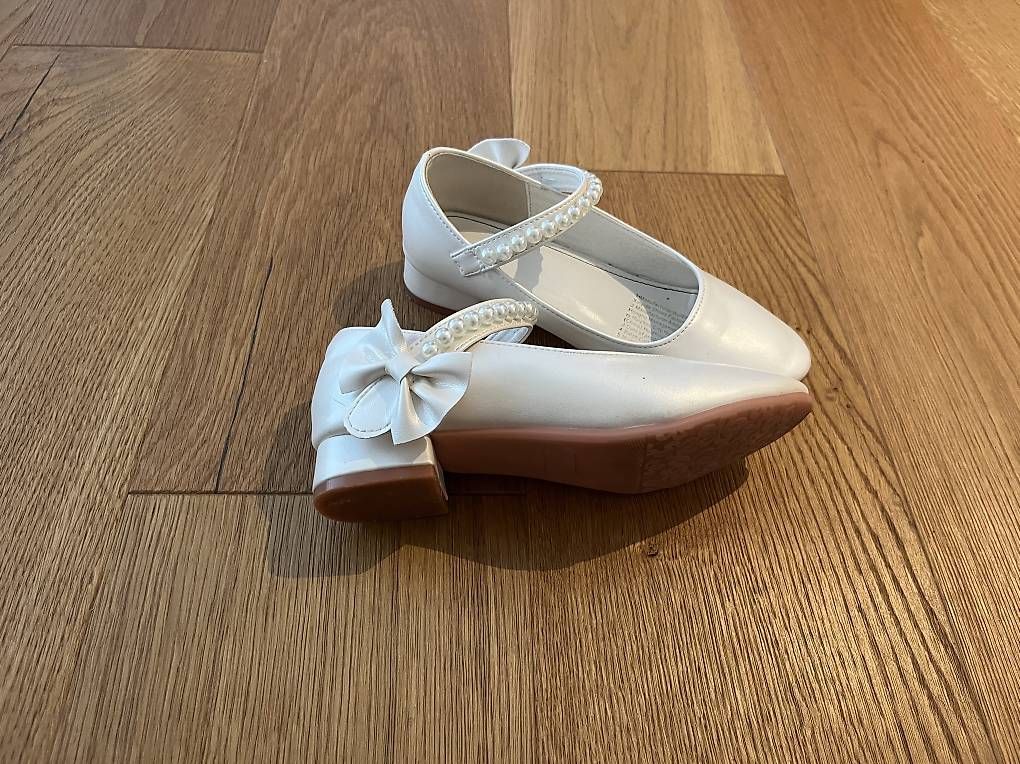 Scarpe per ragazze: Schuhe – Usato da Walchwil venduto da sandrah02