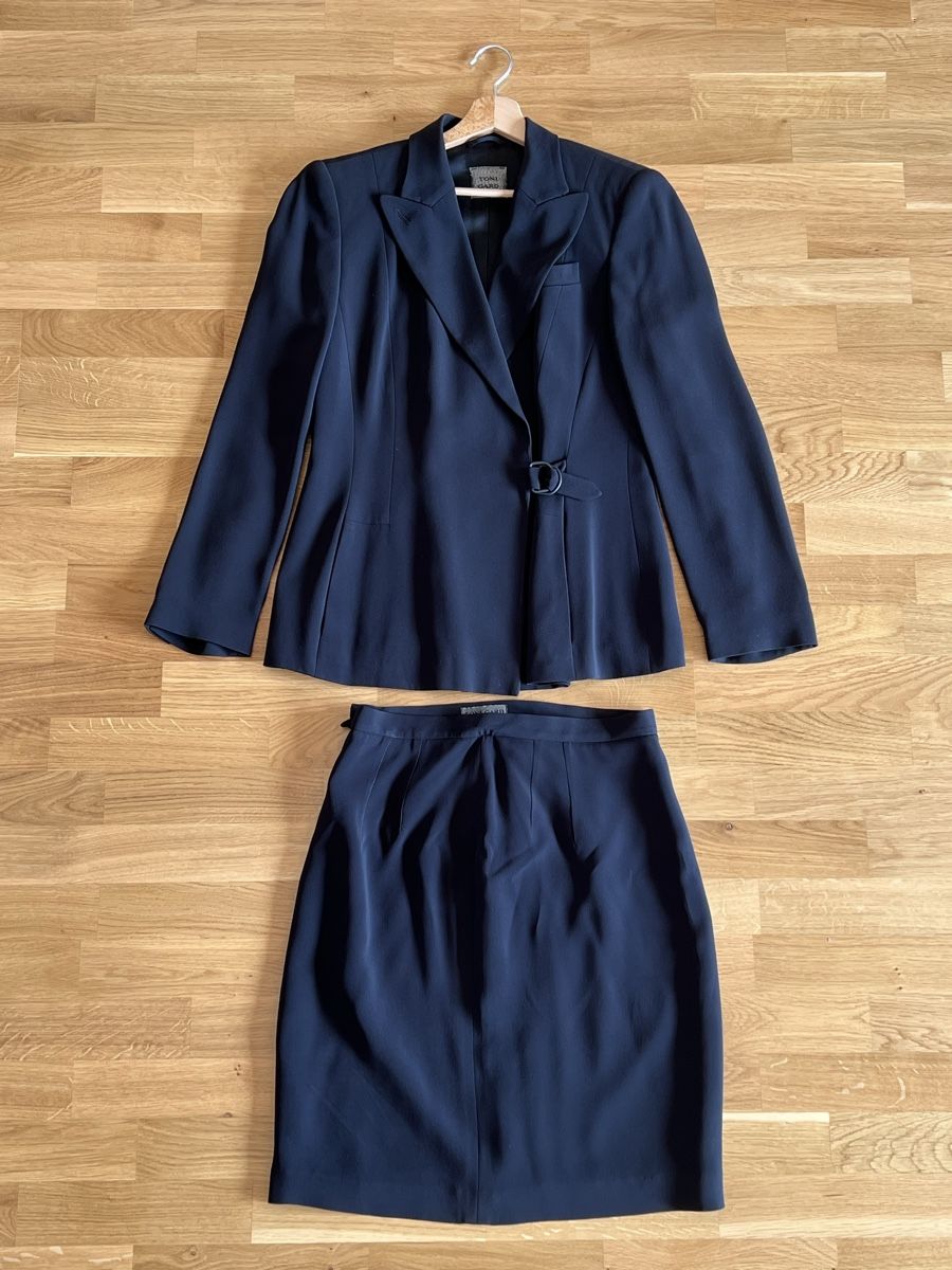 Kleiderpakete: Toni Gard Blazer und Rock Gr. 40 – Gebraucht aus Frick von clembou