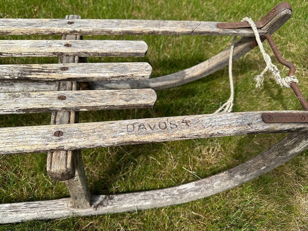 Davos Slitta: Alter Davoser Holzschlitten  rustikal & charmant – Usato da Kirchberg BE venduto da Tily242 1