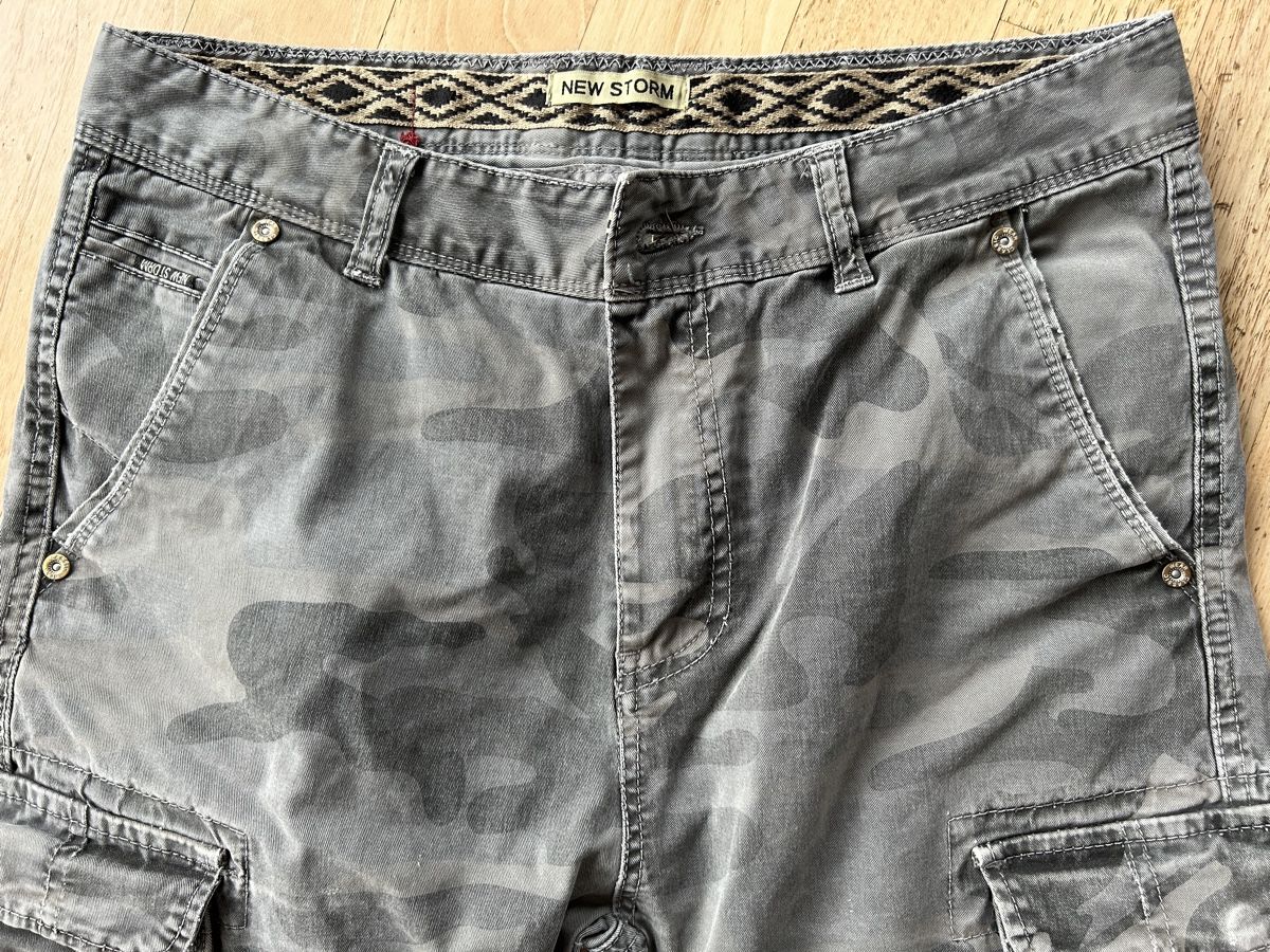 Jeans: Jeans Military Look / Cargo Hose grau Gr. 30 – Usato da St. Urban venduto da uschi73 5